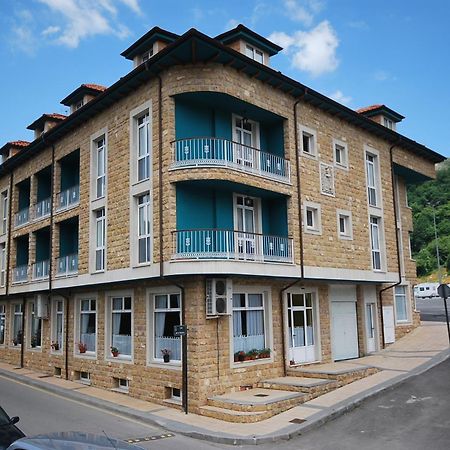 Hotel Aguila Real Onís Extérieur photo