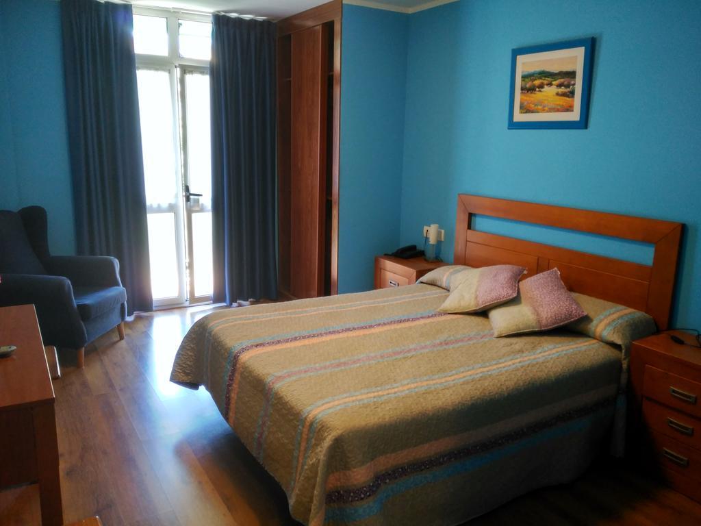 Hotel Aguila Real Onís Extérieur photo