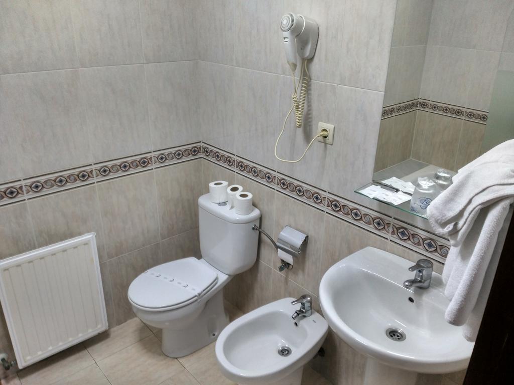 Hotel Aguila Real Onís Extérieur photo