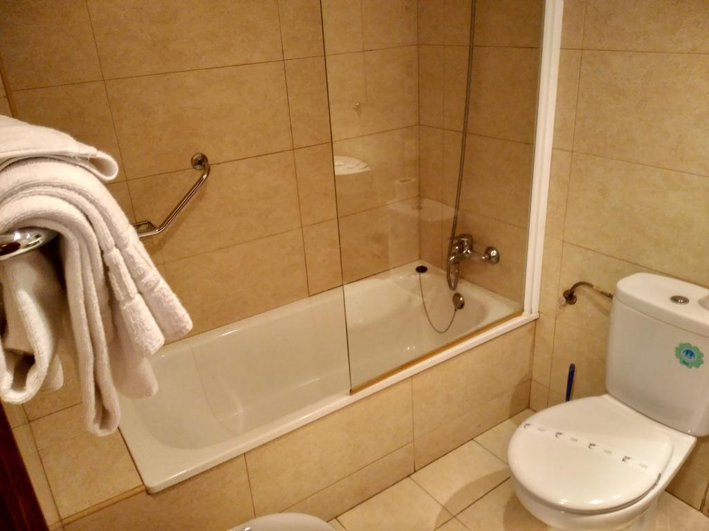 Hotel Aguila Real Onís Extérieur photo